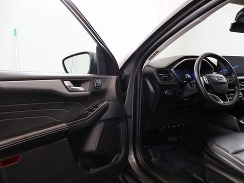 Used 2025 Ford Escape Platinum AWD/4WD image 10