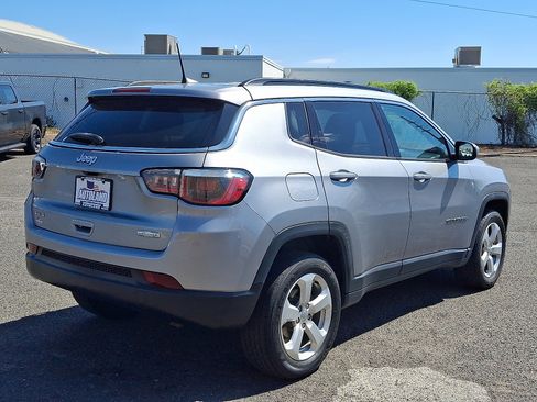 Used 2019 Jeep Compass Latitude w/ Popular Equipment Group AWD/4WD image 7