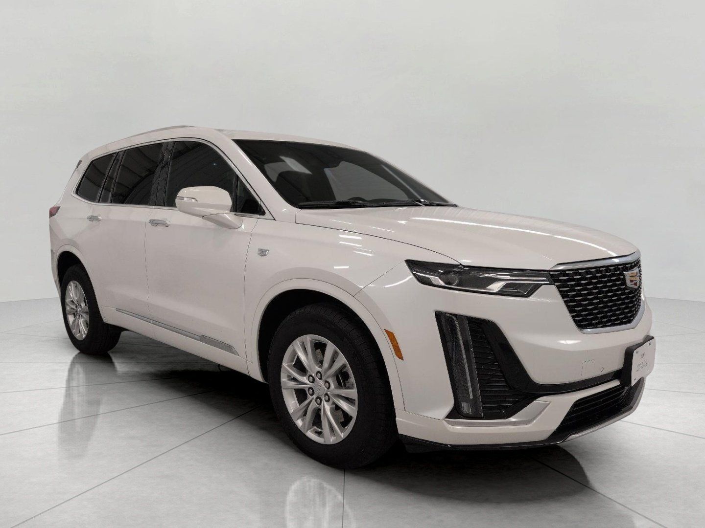 Certified 2024 Cadillac XT6 Luxury w/ LPO, Floor Liner Package AWD/4WD image 1