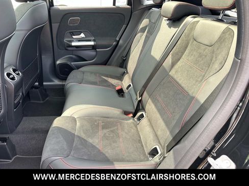 New 2025 Mercedes-Benz GLA 250 4MATIC image 13