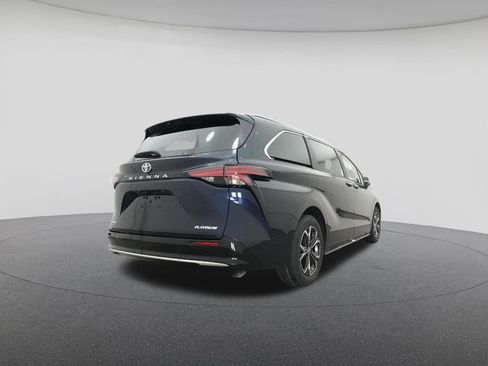 New 2026 Toyota Sienna Platinum image 24