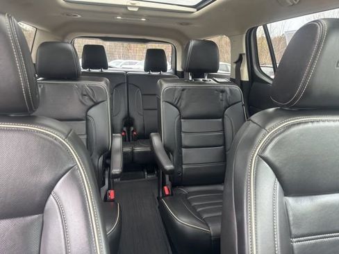 Used 2022 GMC Acadia Denali w/ Denali Technology Package AWD/4WD image 37