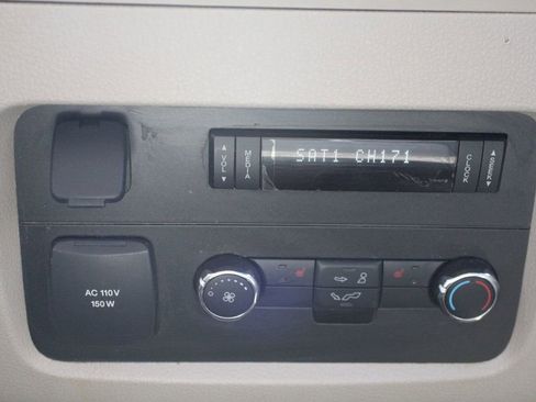 Used 2015 Lincoln Navigator 2WD image 37