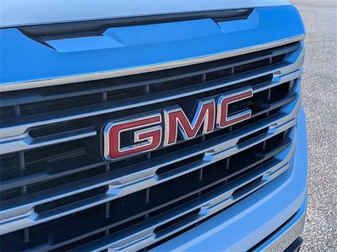 Used 2024 GMC Sierra 1500 SLE image 15