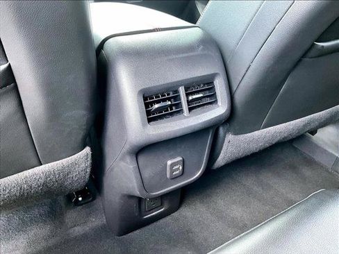 Certified 2023 Chevrolet Equinox RS w/ RS Leather Package FWD image 24