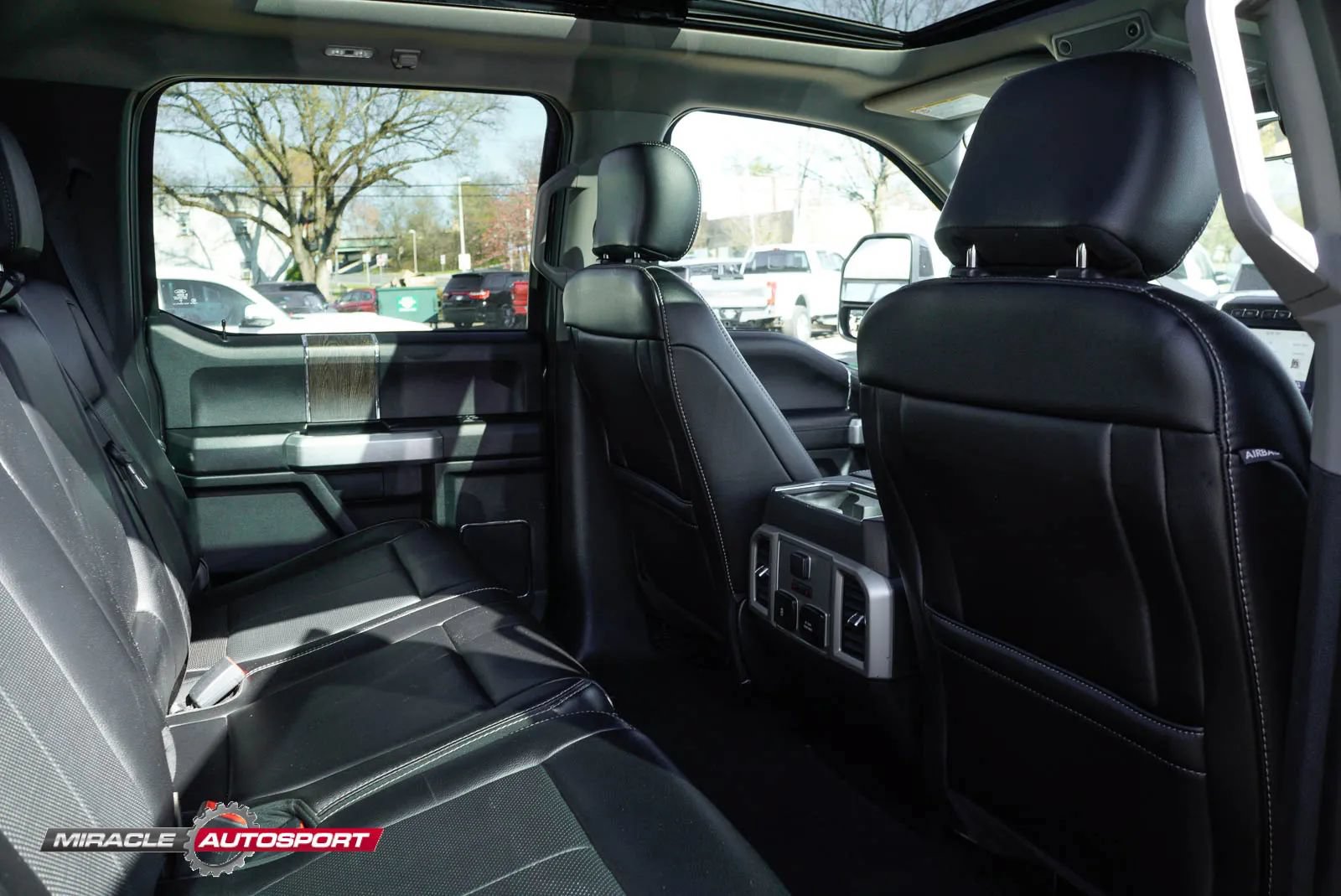 Used 2020 Ford F350 Lariat AWD/4WD image 40