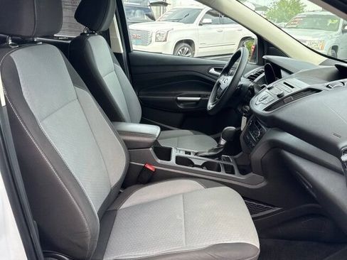 Used 2017 Ford Escape SE AWD/4WD image 18