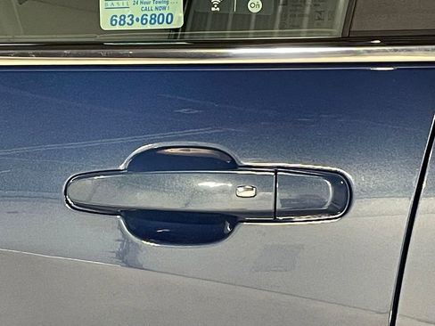 Used 2024 Chevrolet Equinox LT FWD image 18