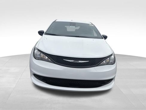 New 2026 Chrysler Voyager LX FWD image 8