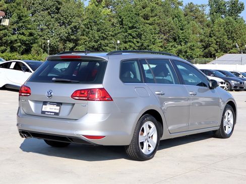 Used 2015 Volkswagen Golf TDI FWD image 7
