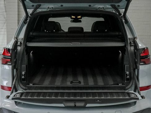 Used 2025 BMW X5 M60i AWD/4WD image 30