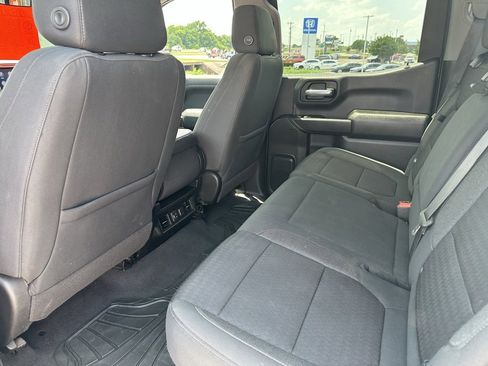 Used 2021 Chevrolet Silverado 1500 LT w/ Convenience Package II image 15