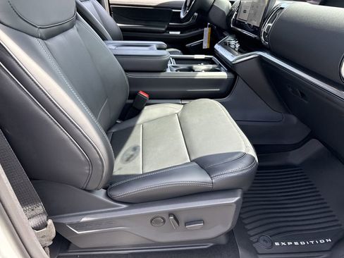 New 2026 Ford Expedition Max Platinum AWD/4WD image 13
