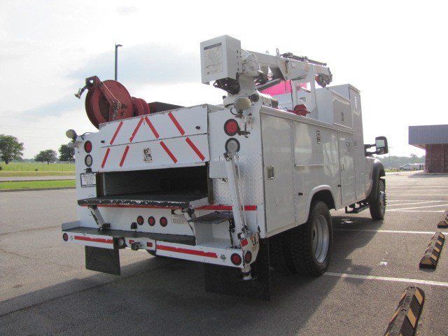 Used 2011 Ford F550 2WD Regular Cab Super Duty w/ Payload Upgrade Pkg image 3