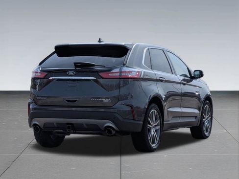 Used 2019 Ford Edge Titanium w/ Equipment Group 301A image 5