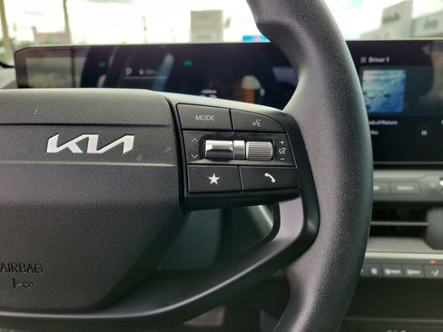 Used 2025 Kia K4 FWD image 20