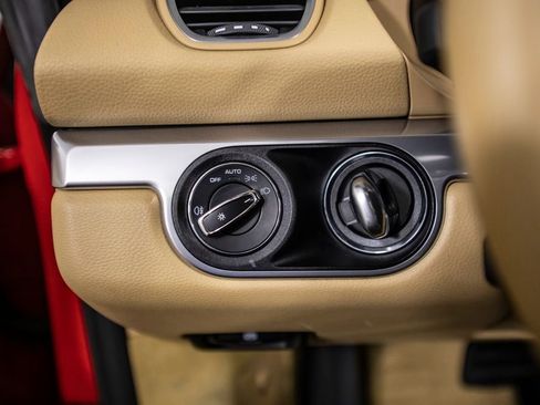 Used 2017 Porsche 718 Boxster RWD image 36