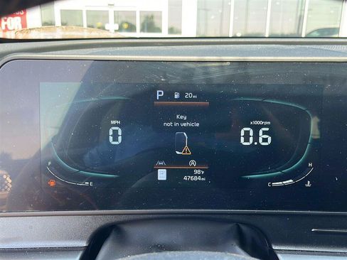 Used 2023 Kia Sportage EX FWD image 4