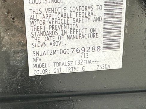 Used 2016 Nissan Rogue SL w/ SL Premium Package image 24