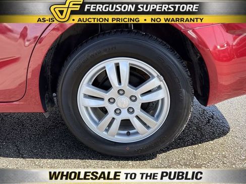 Used 2014 Chevrolet Sonic LT image 31