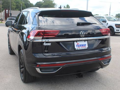 Used 2020 Volkswagen Atlas Cross Sport SE FWD image 11