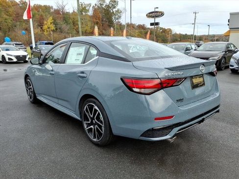 New 2025 Nissan Sentra SR image 3