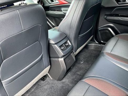 Used 2024 Chevrolet Equinox EV RS FWD image 10