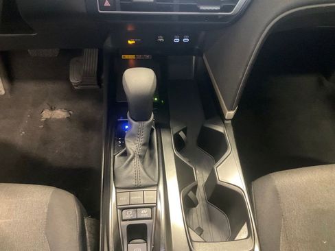 Used 2025 Toyota Camry LE FWD image 22