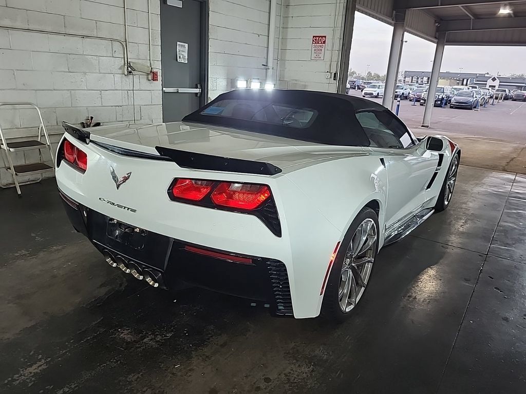 Used 2017 Chevrolet Corvette Grand Sport RWD image 3