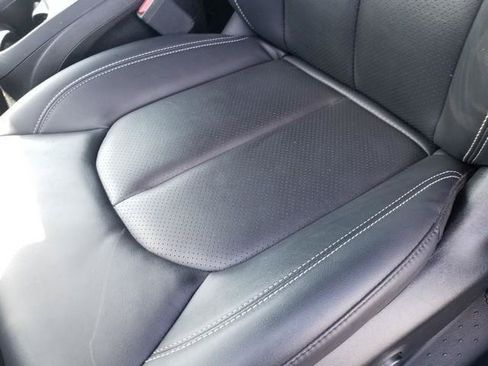 Used 2025 Chrysler Pacifica Select FWD image 13