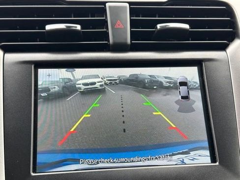 Used 2020 Ford Fusion SE image 25