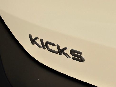 Used 2026 Nissan Kicks S image 9