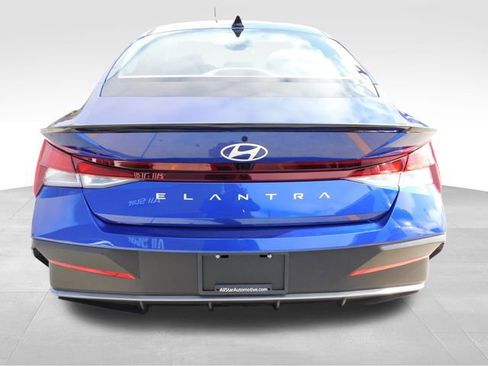 Used 2025 Hyundai Elantra Sport w/ Cargo Package image 7