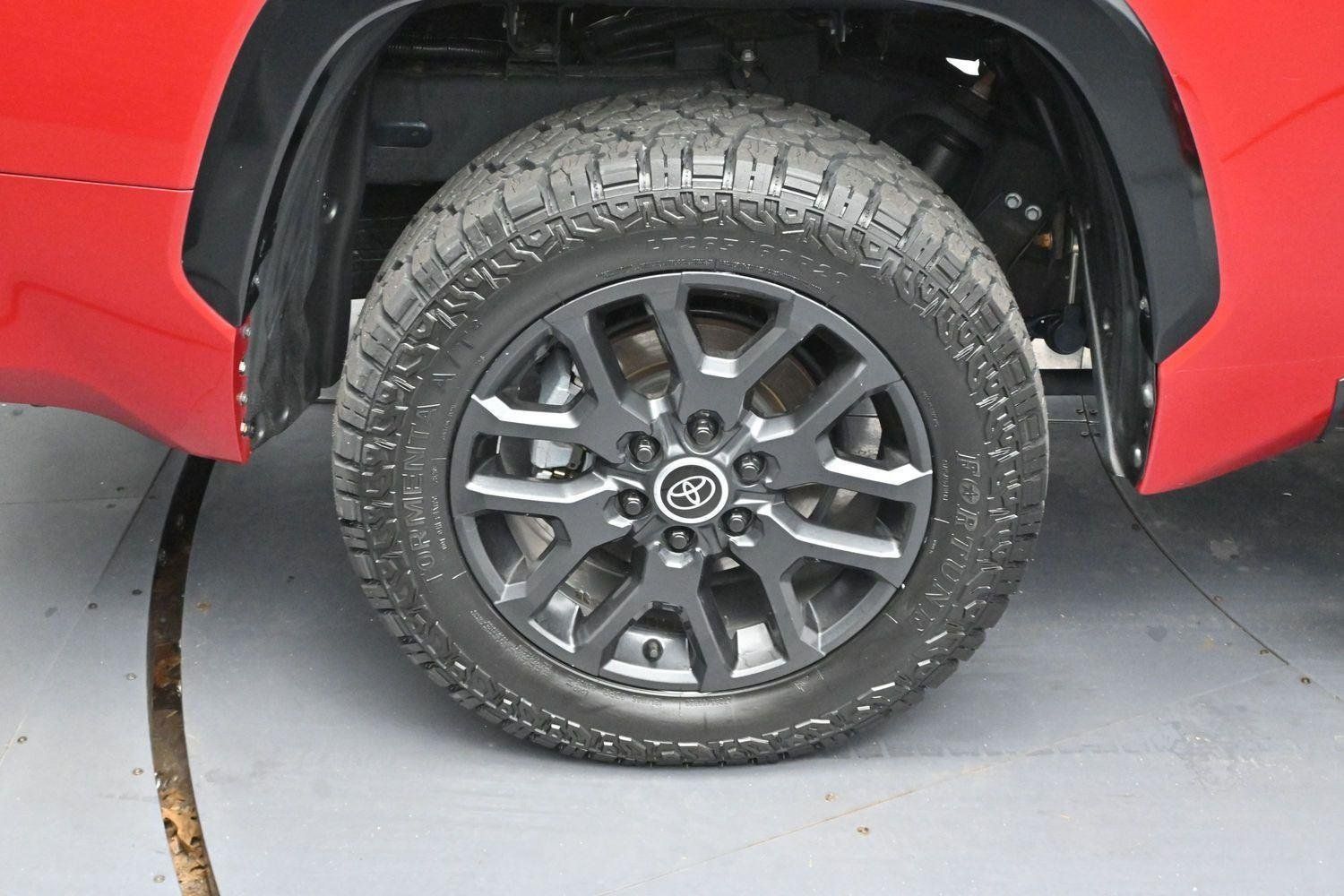Used 2024 Toyota Tundra Platinum AWD/4WD image 37