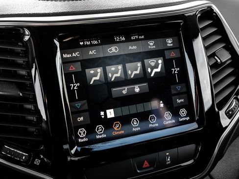 Used 2022 Jeep Cherokee Limited image 42