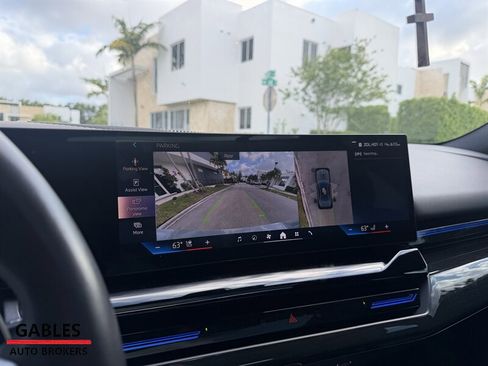 Used 2025 BMW 530i xDrive image 13