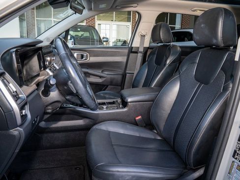 Used 2022 Kia Sorento S w/ Panoramic Sunroof Package image 14