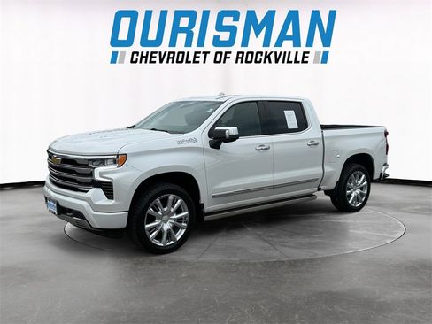 Used 2023 Chevrolet Silverado 1500 High Country w/ High Country Premium Package image 2