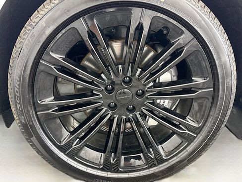 New 2026 Land Rover Range Rover Long Wheelbase SE image 29