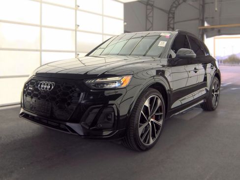 Used 2021 Audi SQ5 Prestige w/ Prestige Package AWD/4WD image 1