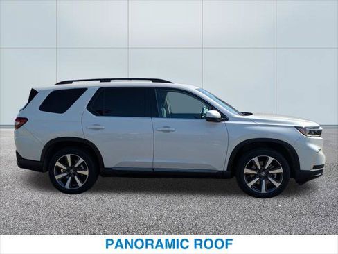 Certified 2024 Honda Pilot Touring image 6