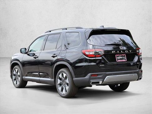 New 2026 Honda Pilot Touring image 7