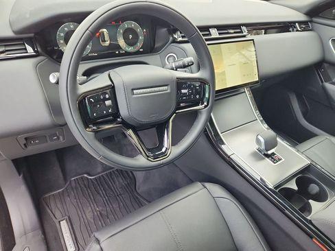 Used 2026 Land Rover Range Rover Velar S AWD/4WD image 17