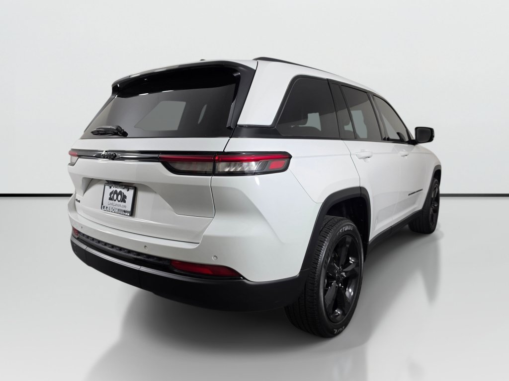 Used 2023 Jeep Grand Cherokee Altitude AWD/4WD image 6