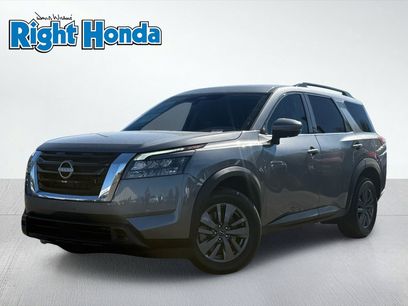 Used 2024 Nissan Pathfinder SV