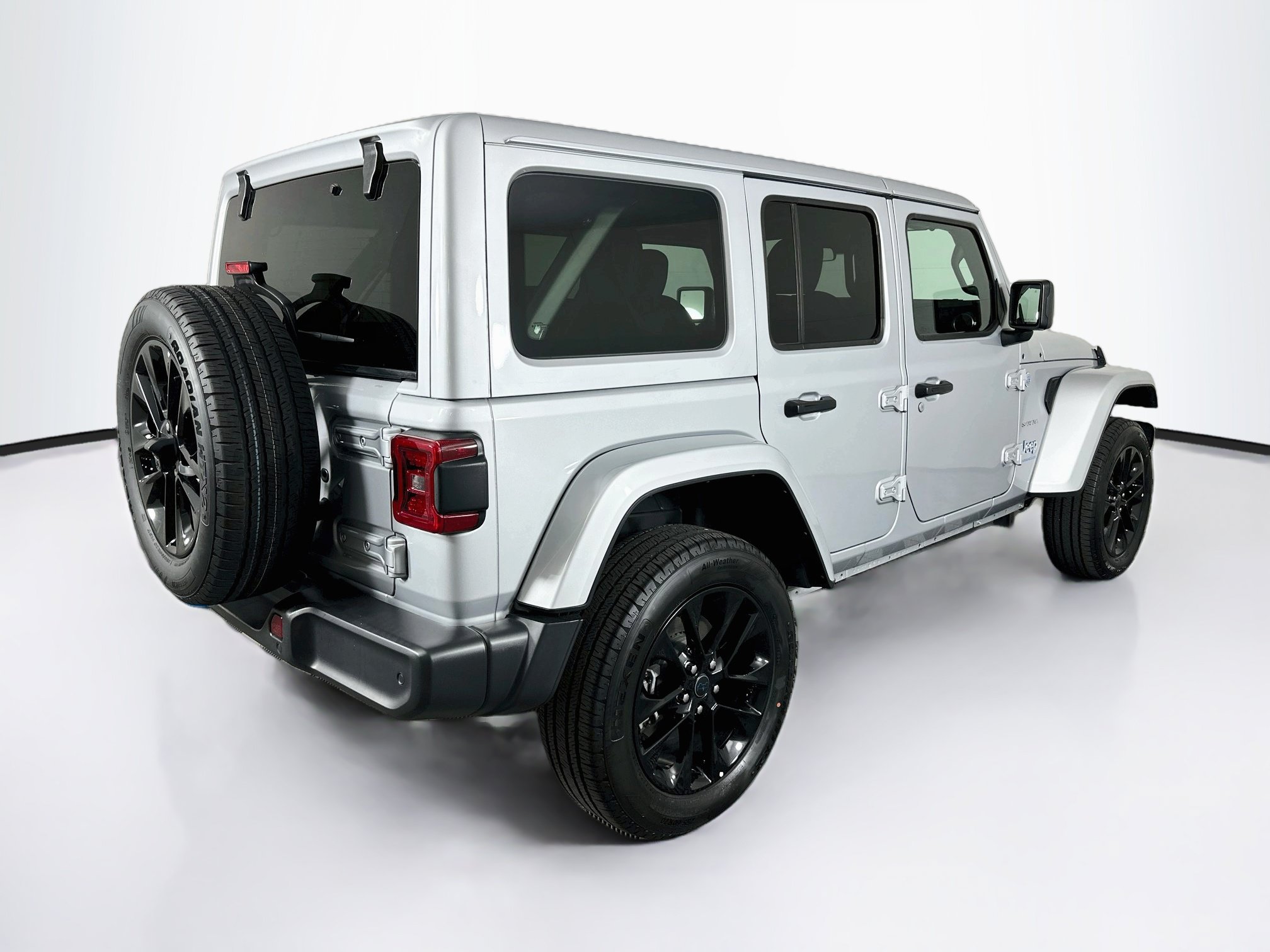 Used 2024 Jeep Wrangler Unlimited Sahara w/ Safety Group AWD/4WD image 9