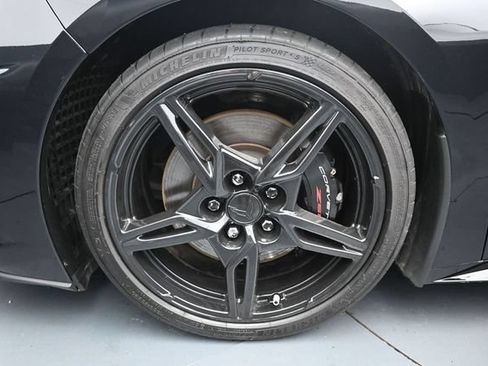 Used 2023 Chevrolet Corvette Stingray Coupe w/ Z51 Performance Package RWD image 11