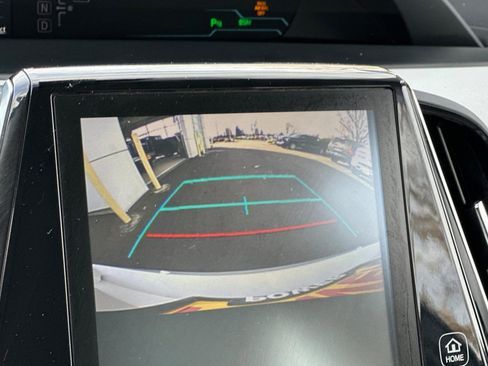 Used 2019 Toyota Prius Prime Advanced image 19