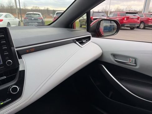 Used 2021 Toyota Corolla SE w/ Carpet Mat Package (TMS) image 19