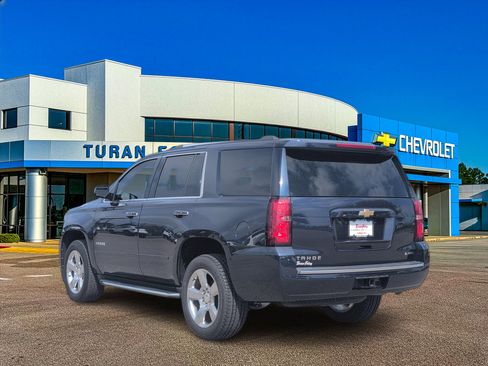 Used 2018 Chevrolet Tahoe Premier image 3
